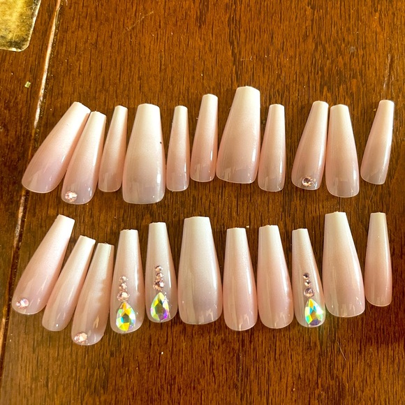 Press on Nails Kiss Ombre Jewel Accent Fake Long Glue On Nails - Picture 1 of 4